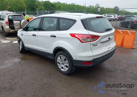 2015 Ford Escape S z USA, uszkodzony, nr VIN 1FMCU0F76FUA09224